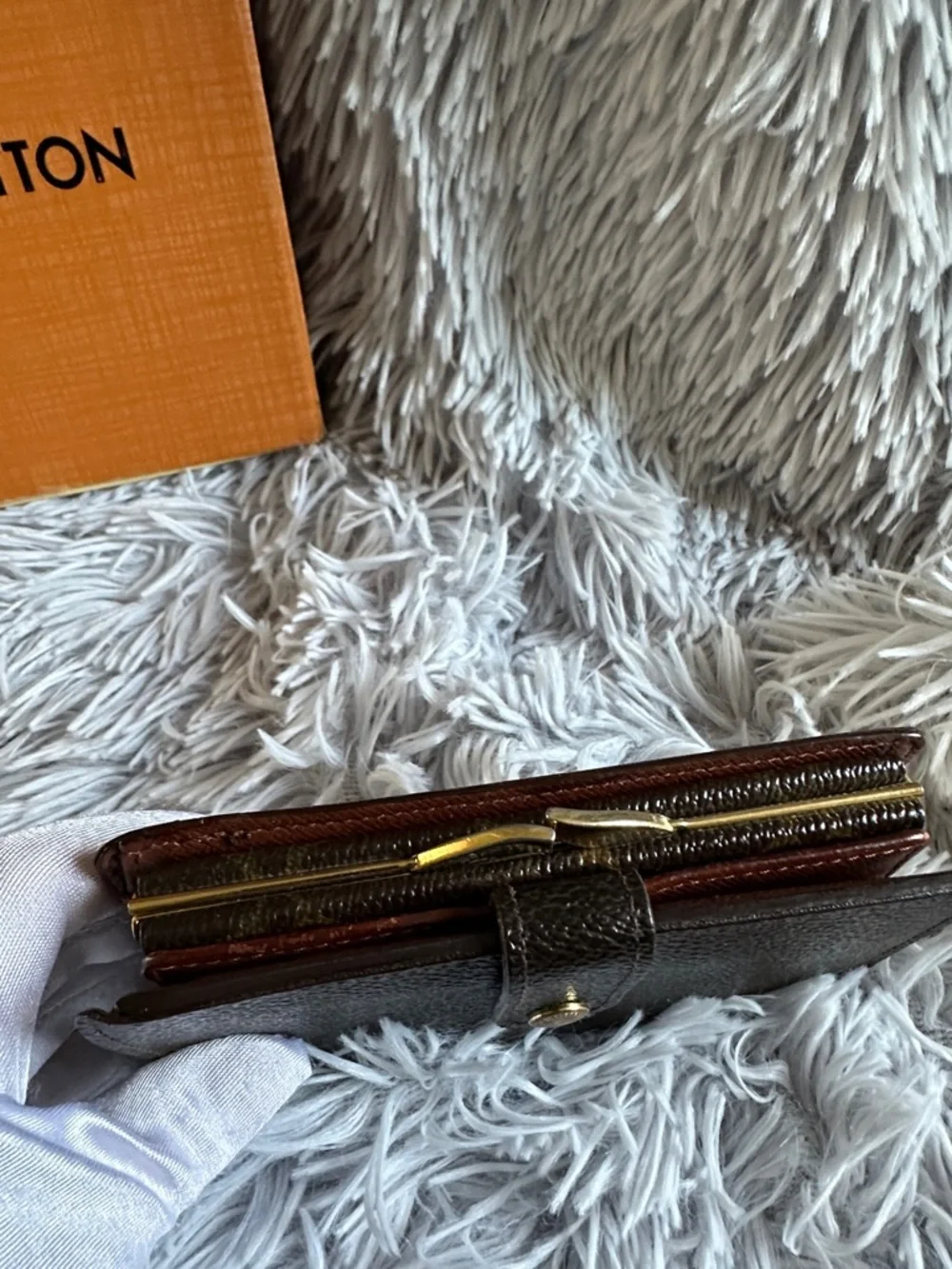 Louis Vuitton Monogram Canvas Small Snap Wallet - Brown/Gold Hardware - Picture 2 of 8